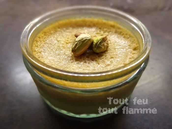 Crème aux œufs à la pistache (sans lactose)